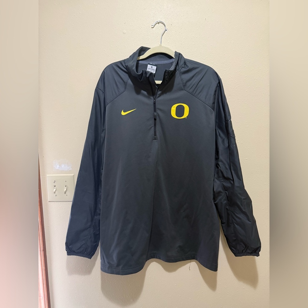 Nike Men's Gray Windbreaker with Yellow Oregon Ducks Details